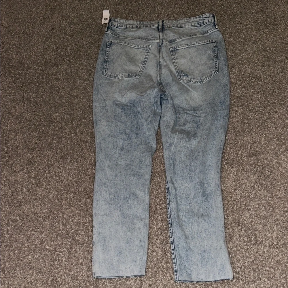 Old Navy Light Blue Ripped Jeans - Picture 7 of 8